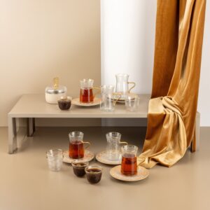 Nourhan - Set para te 19 pcs. Dorado y beige