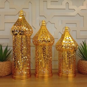 Adorno con luz calado metal dorado pequeño Alto 26cm